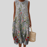 Robe grise avec broderie florale