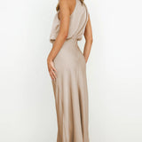 Charmey – Robe Longue Élégante à Coupe Classique