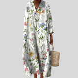 Robe blanche avec imprimé de fleurs sauvages
