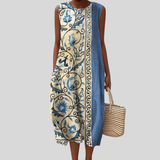 Robe bleu-blanc avec motif ornemental