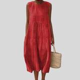 Robe en lin rouge avec motif ajouré