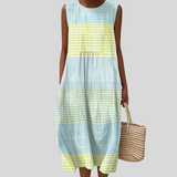Robe à volants en pastel avec motif à carreaux