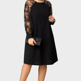 Nyon – Robe Noire avec Manches en Dentelle