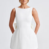 Veytaux – Robe Mini avec Nœud en Satin et Perles